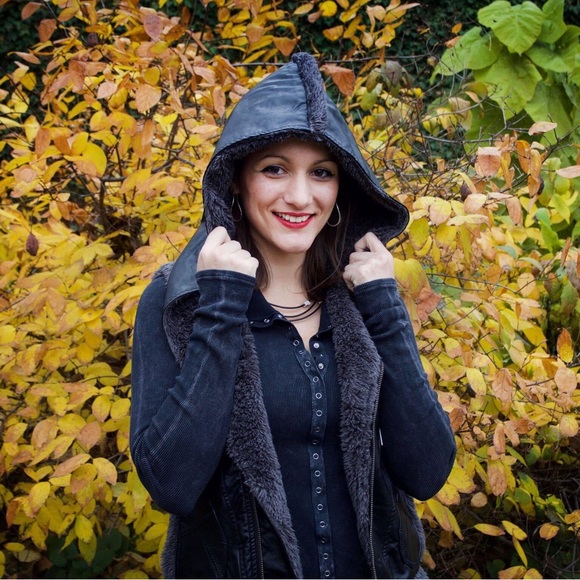 Miilla hooded faux leather/fur vest - Picture 2 of 8